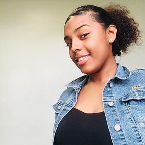 Meet your Posher, Elin